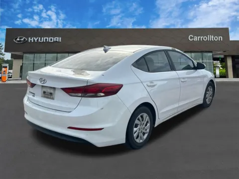 More photos of 2017 Hyundai Elantra SE at Carrollton Hyundai, GA