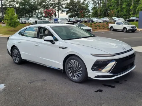 White 2025 Hyundai Sonata Hybrid SEL for sale in Carrollton, GA