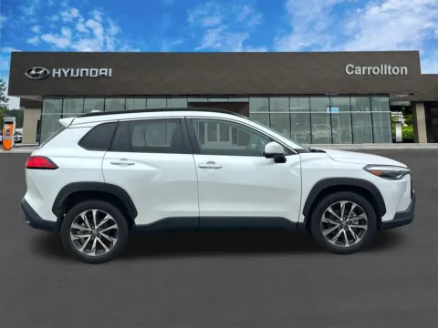 More photos of 2023 Toyota Corolla Cross XLE at Carrollton Hyundai, GA