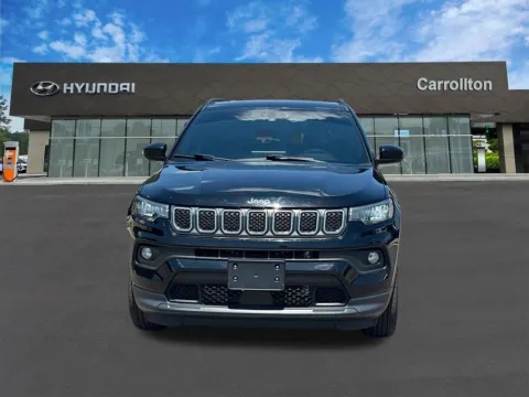 Photos of 2023 Jeep Compass Latitude Lux for sale in Carrollton, GA at Carrollton Hyundai
