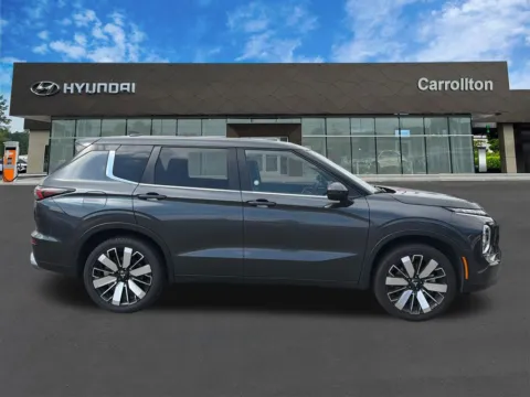 More photos of 2025 Mitsubishi Outlander SE at Carrollton Hyundai, GA