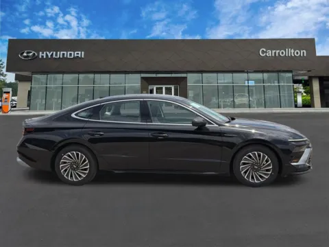 More photos of 2026 Hyundai Sonata Hybrid Limited at Carrollton Hyundai, GA