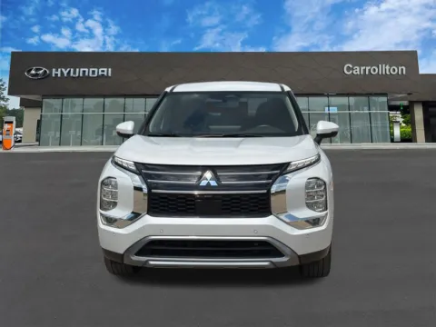 Photos of 2025 Mitsubishi Outlander SE for sale in Carrollton, GA at Carrollton Hyundai