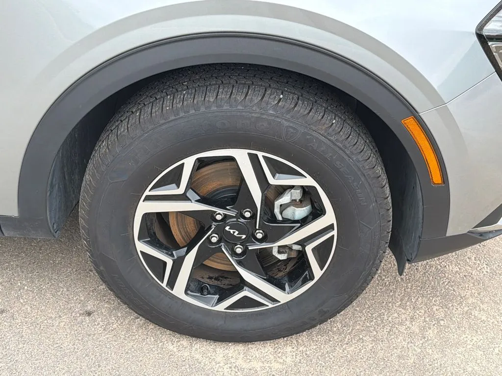 2025 Kia Sportage LX - Photo 12