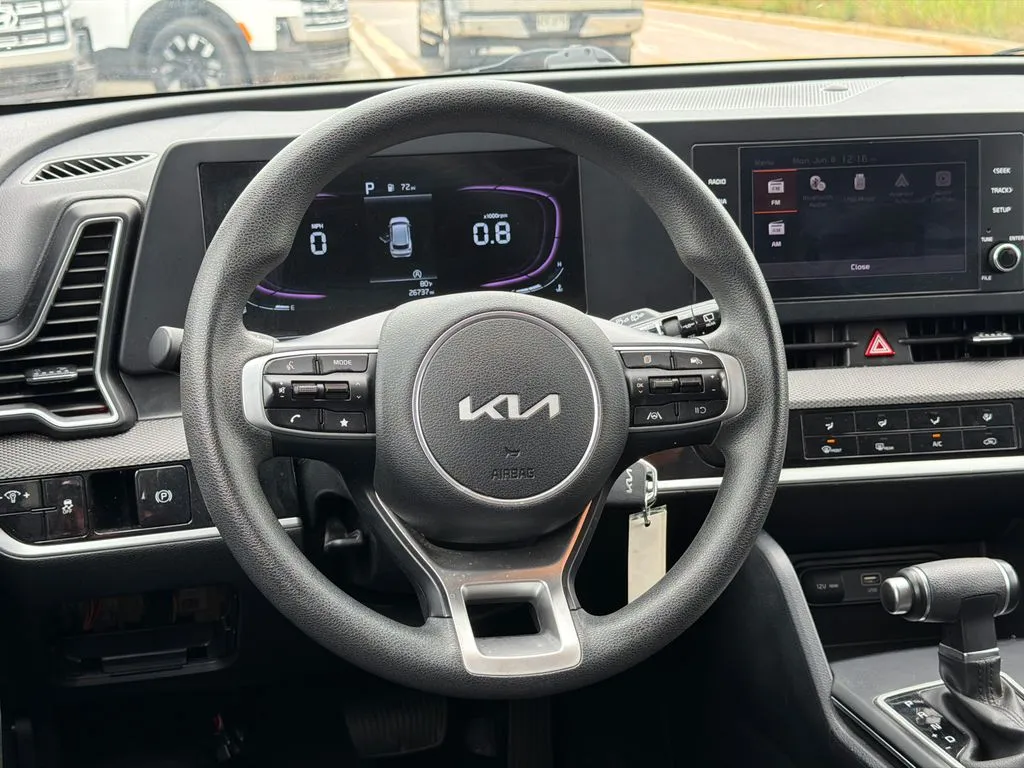 2025 Kia Sportage LX - Photo 23