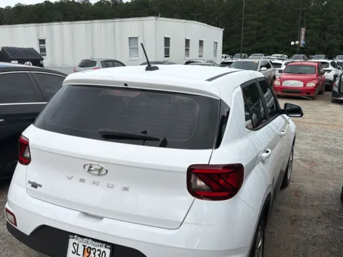 More photos of 2025 Hyundai Venue SE at Carrollton Hyundai, GA