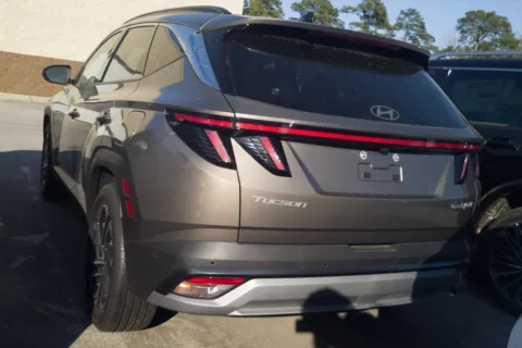 More photos of 2025 Hyundai Tucson Hybrid Limited at Carrollton Hyundai, GA