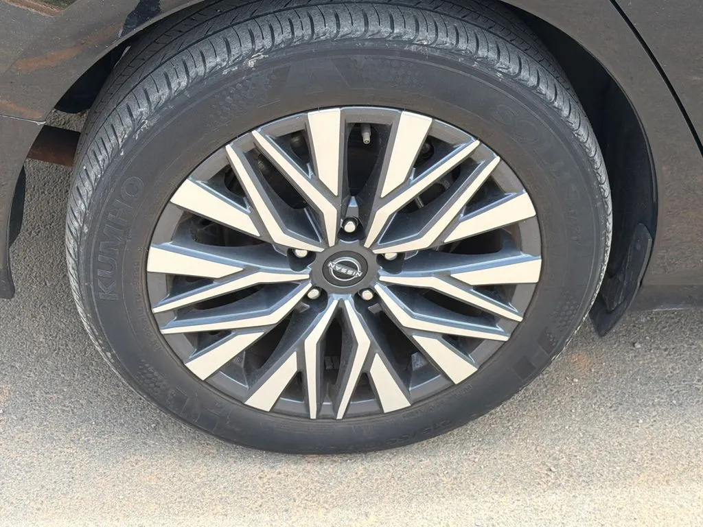 2025 Nissan Altima SV - Photo 17