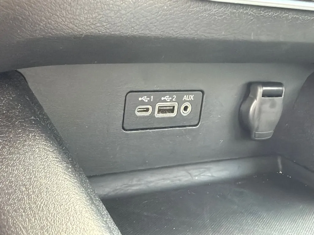 2025 Nissan Altima SV - Photo 31