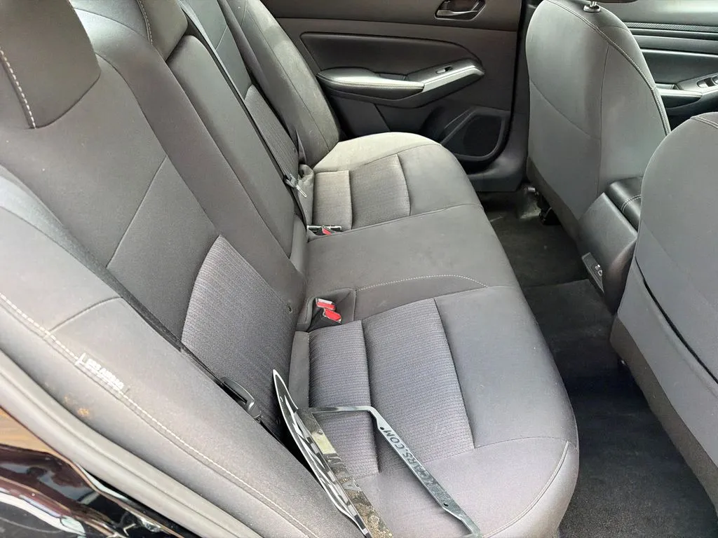 2025 Nissan Altima SV - Photo 15