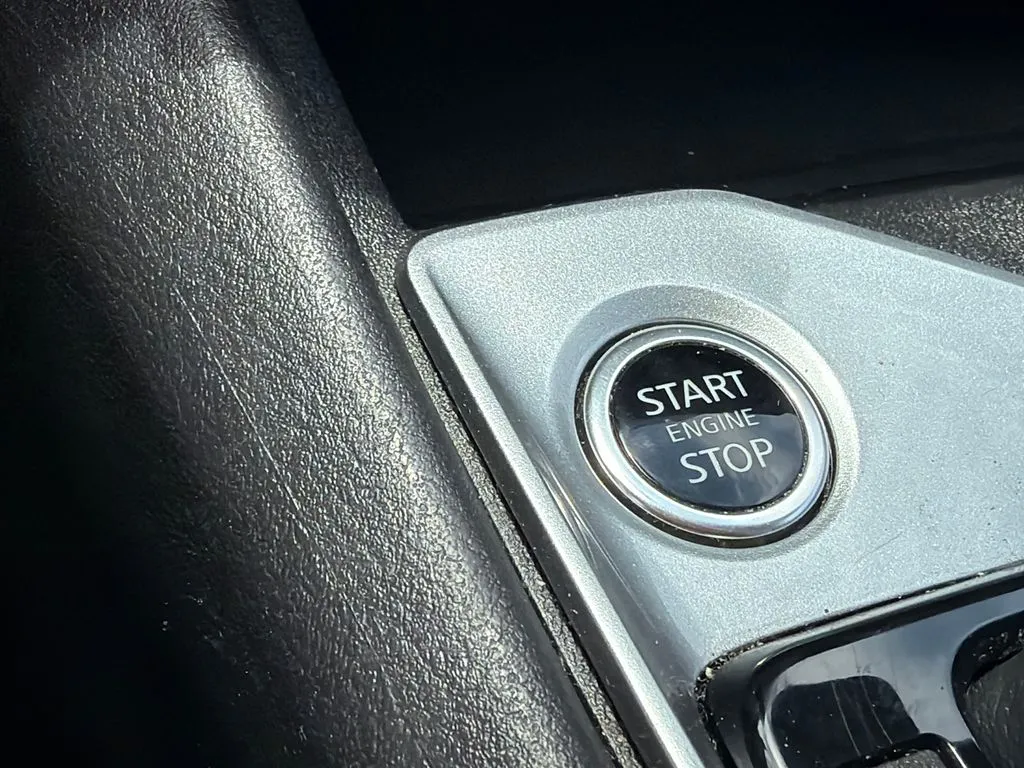 2025 Nissan Altima SV - Photo 30