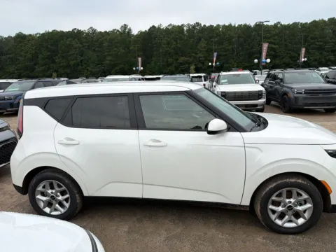 More photos of 2025 Kia Soul LX at Carrollton Hyundai, GA