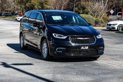 More photos of 2024 Chrysler Pacifica Touring L at Carrollton Hyundai, GA