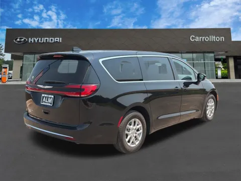 More photos of 2024 Chrysler Pacifica Touring L at Carrollton Hyundai, GA