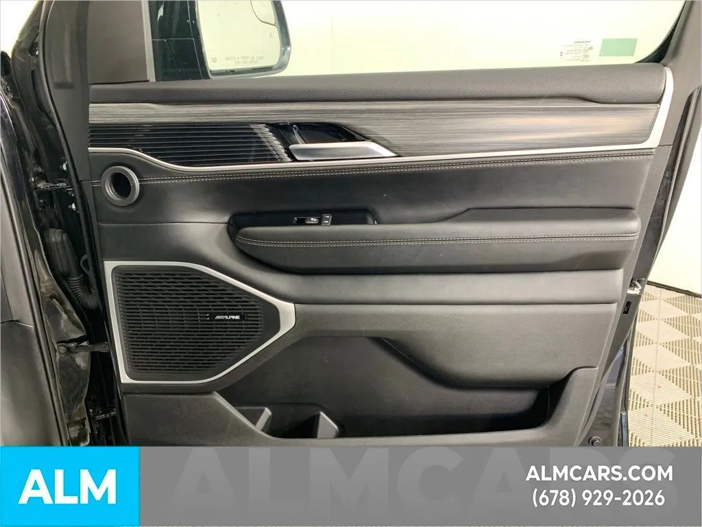 2023 Jeep Wagoneer Series II - Photo 37