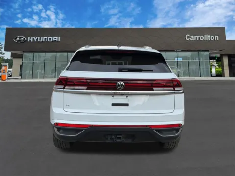 More photos of 2024 Volkswagen Atlas Cross Sport 2.0T SE w/Technology at Carrollton Hyundai, GA