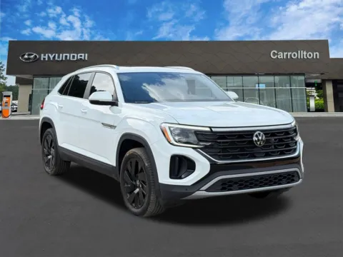 Another view of 2024 Volkswagen Atlas Cross Sport 2.0T SE w/Technology for sale in Carrollton, GA at Carrollton Hyundai