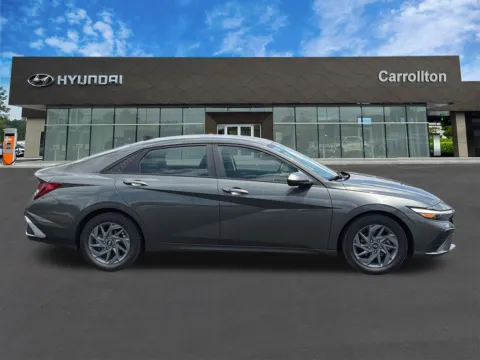 More photos of 2024 Hyundai Elantra SEL at Carrollton Hyundai, GA
