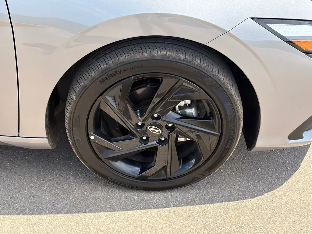 2026 Hyundai Elantra SEL Sport - Photo 12