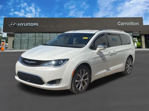 White 2017 Chrysler Pacifica Limited for sale in Carrollton, GA