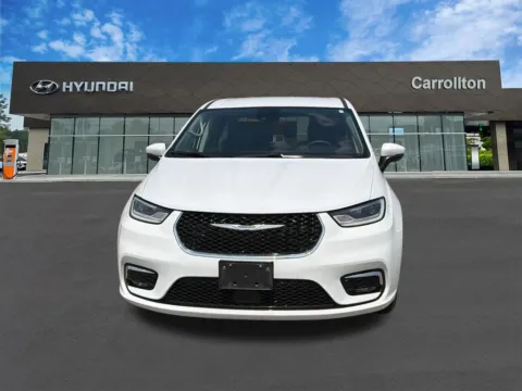 Photos of 2023 Chrysler Pacifica Touring L for sale in Carrollton, GA at Carrollton Hyundai