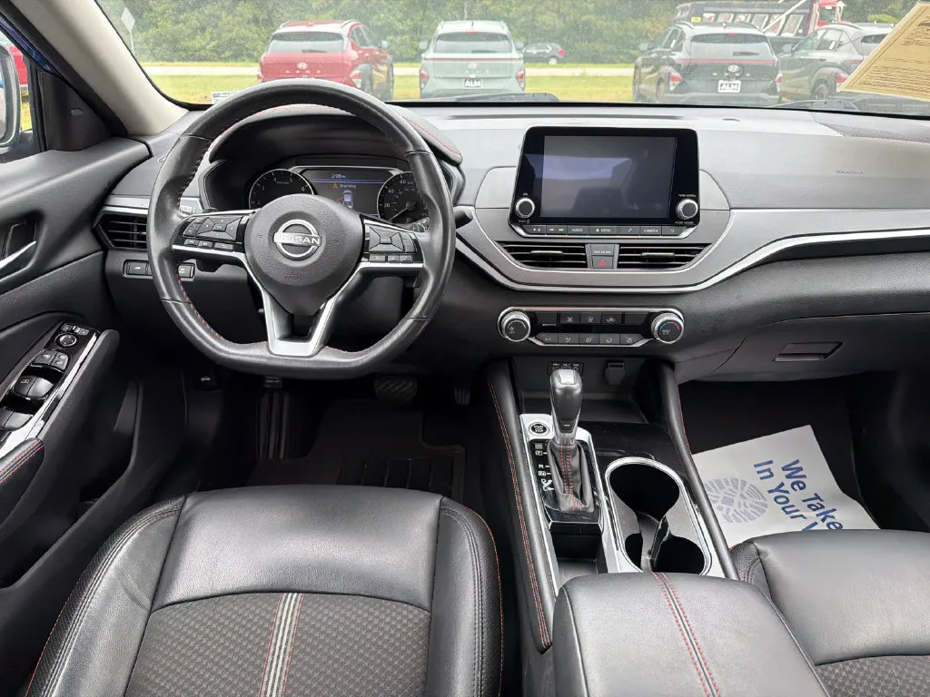 2025 Nissan Altima SR - Photo 19