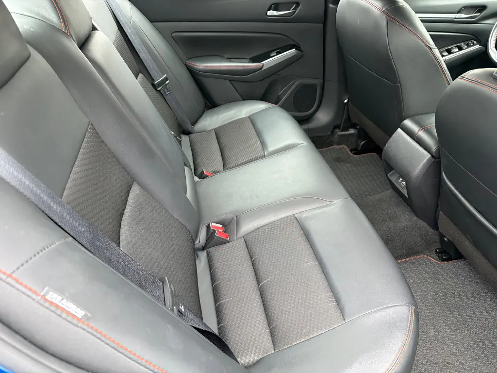 2025 Nissan Altima SR - Photo 13