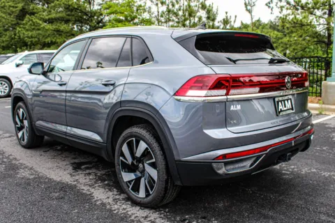 More photos of 2024 Volkswagen Atlas Cross Sport 2.0T SE w/Technology at Carrollton Hyundai, GA