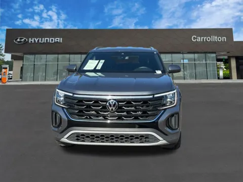 Photos of 2024 Volkswagen Atlas Cross Sport 2.0T SE w/Technology for sale in Carrollton, GA at Carrollton Hyundai