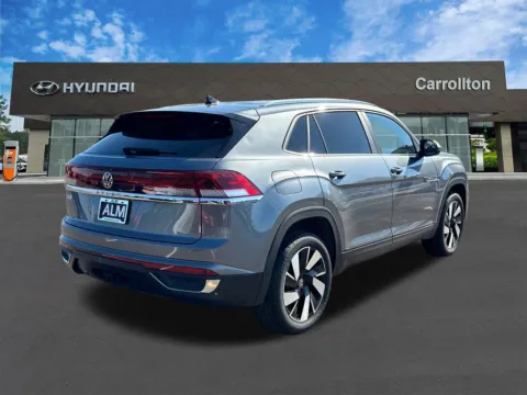 More photos of 2024 Volkswagen Atlas Cross Sport 2.0T SE w/Technology at Carrollton Hyundai, GA
