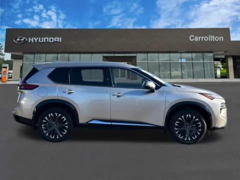 More photos of 2024 Nissan Rogue Platinum at Carrollton Hyundai, GA