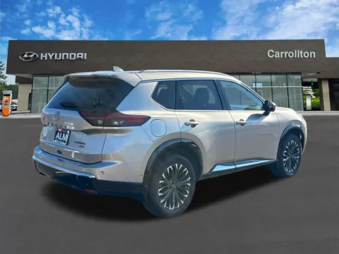 More photos of 2024 Nissan Rogue Platinum at Carrollton Hyundai, GA