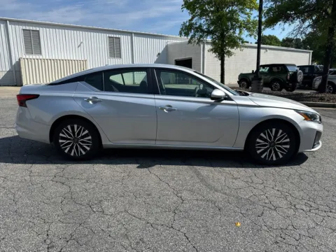 More photos of 2023 Nissan Altima 2.5 SV at Carrollton Hyundai, GA