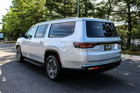 More photos of 2023 Jeep Wagoneer L Series II at Carrollton Hyundai, GA