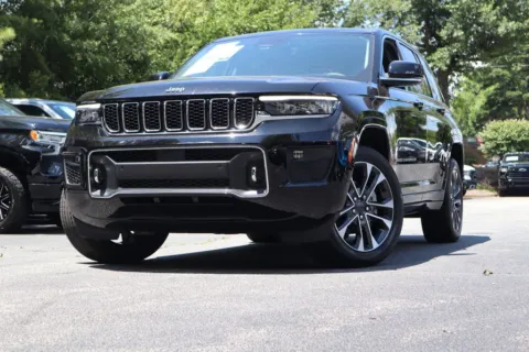 Black 2023 Jeep Grand Cherokee Overland for sale in Carrollton, GA