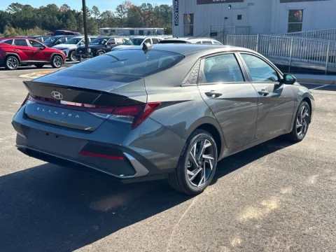 More photos of 2025 Hyundai Elantra SEL Sport at Carrollton Hyundai, GA