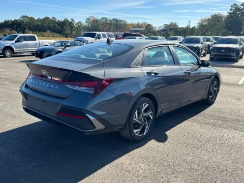 More photos of 2025 Hyundai Elantra SEL Sport at Carrollton Hyundai, GA
