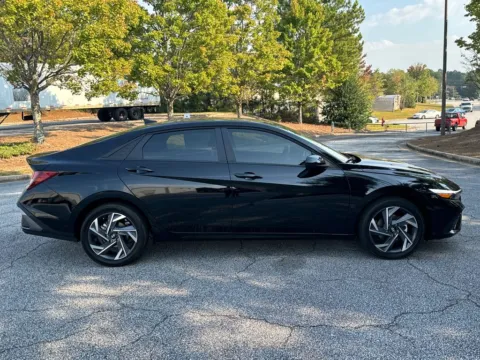 More photos of 2025 Hyundai Elantra SEL Sport at Carrollton Hyundai, GA