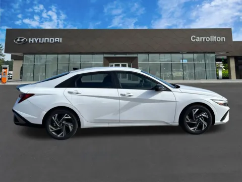 More photos of 2025 Hyundai Elantra SEL Sport at Carrollton Hyundai, GA