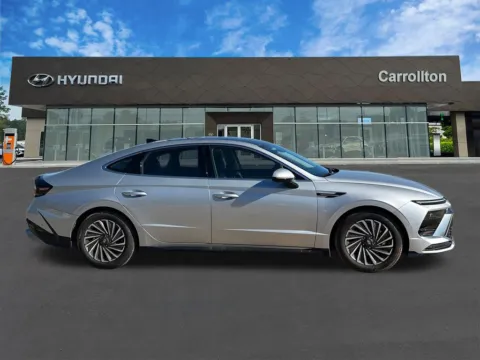 More photos of 2025 Hyundai Sonata Hybrid Limited at Carrollton Hyundai, GA