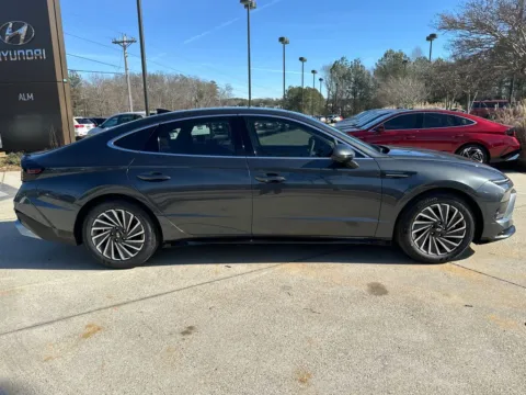 More photos of 2025 Hyundai Sonata Hybrid Limited at Carrollton Hyundai, GA