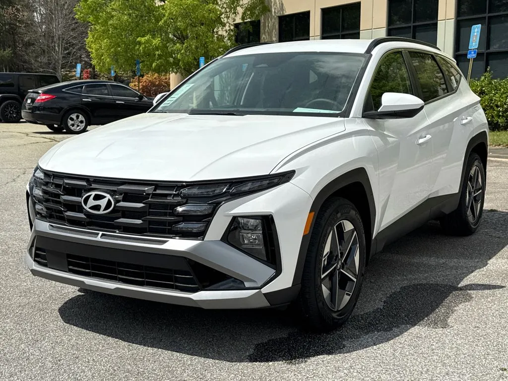 White 2025 Hyundai Tucson SEL for sale in Carrollton, GA