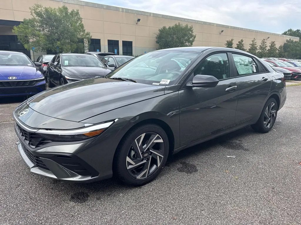 2025 Hyundai Elantra SEL Sport