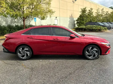 More photos of 2025 Hyundai Elantra SEL Convenience at Carrollton Hyundai, GA