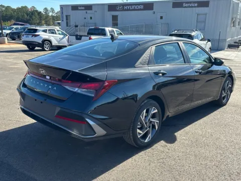 More photos of 2025 Hyundai Elantra SEL Sport at Carrollton Hyundai, GA
