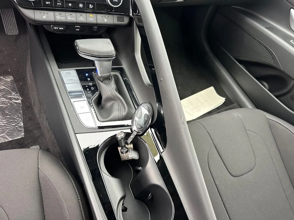 2025 Hyundai Elantra SEL - Photo 33