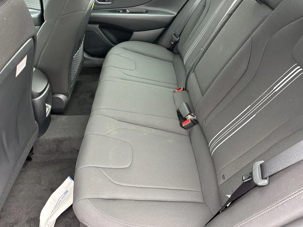 2025 Hyundai Elantra SEL - Photo 20