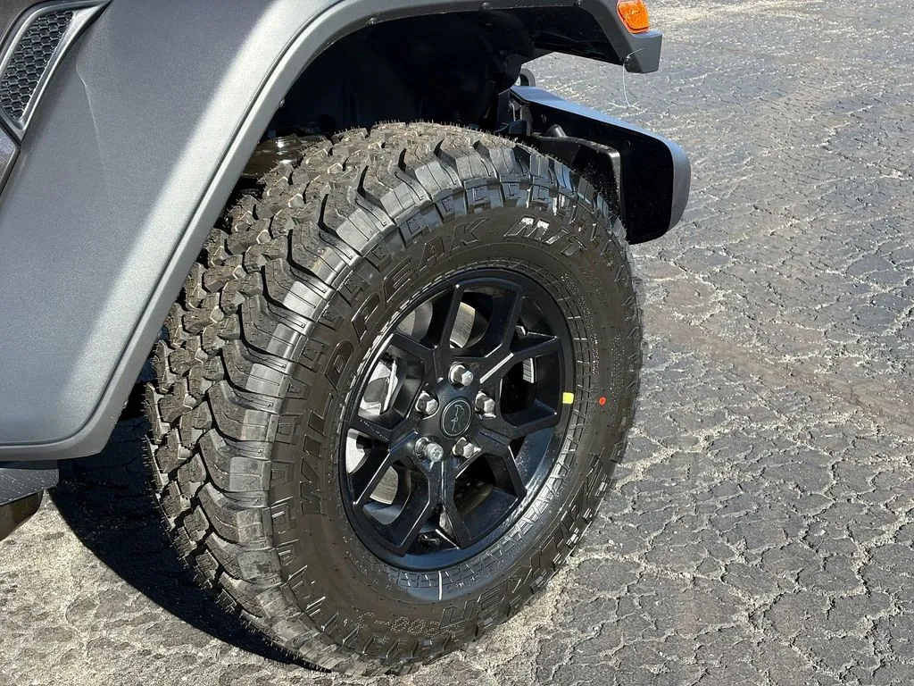 2026 Jeep Wrangler 4-Door Willys - Photo 9