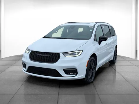 Another view of 2026 Chrysler Pacifica Limited for sale in Indianapolis, IN at Eastgate Chrysler Jeep Dodge Ram