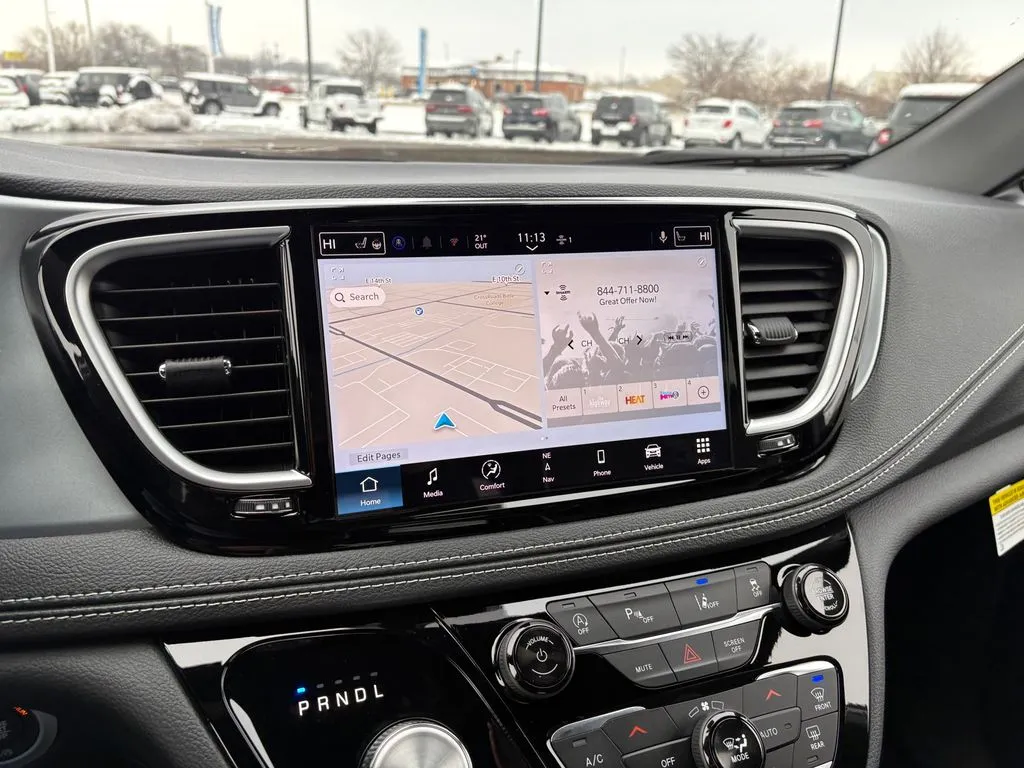 2026 Chrysler Pacifica Limited - Photo 18